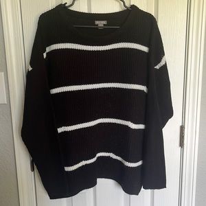 Used Falls Creek Size Large Black Striped Sweater